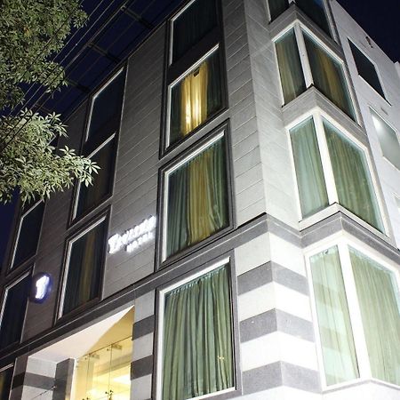 Rosemallow Hotel New Delhi Luaran gambar