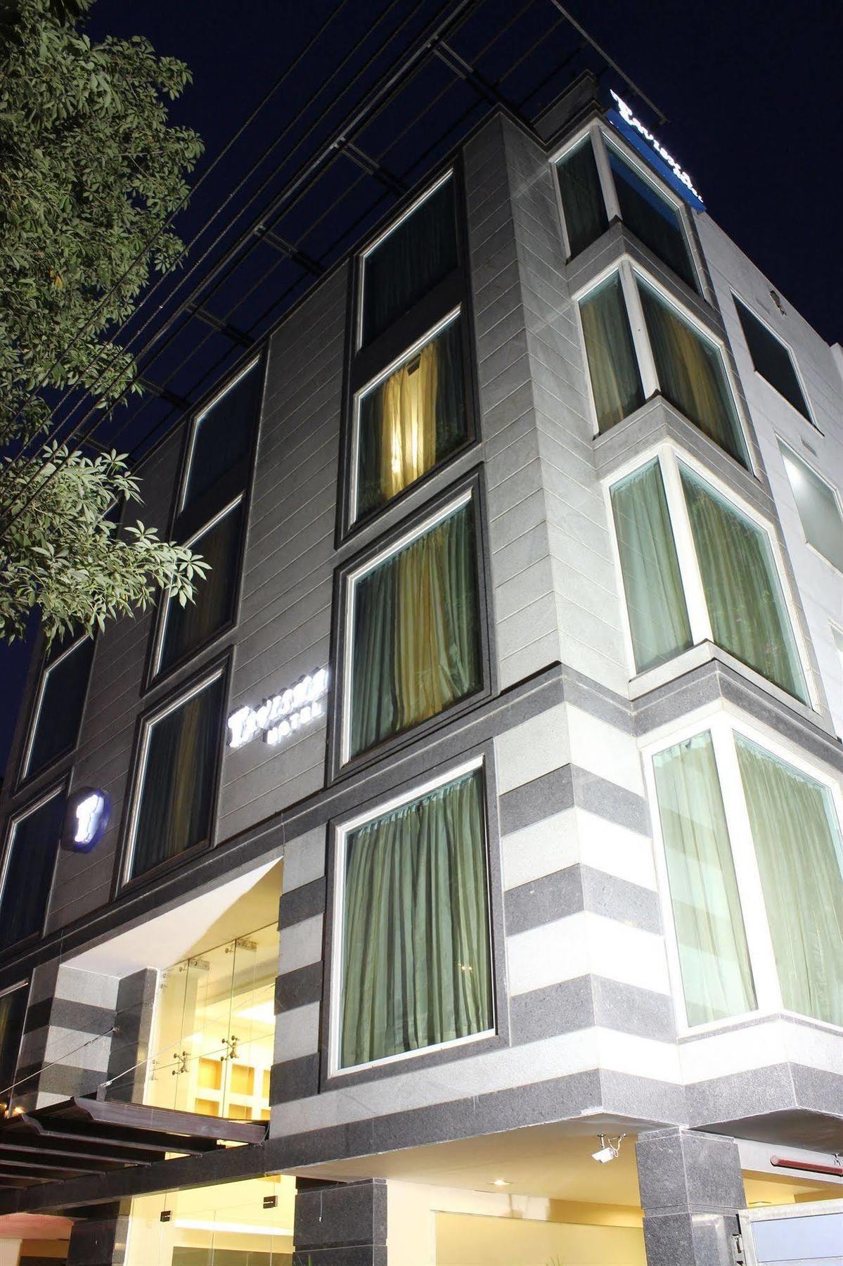 Rosemallow Hotel New Delhi Luaran gambar